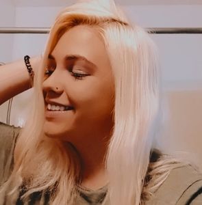 Meet your Posher, Brianna